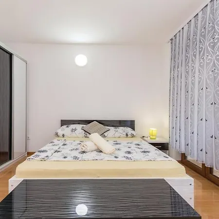 Diana Villa Pakoštane