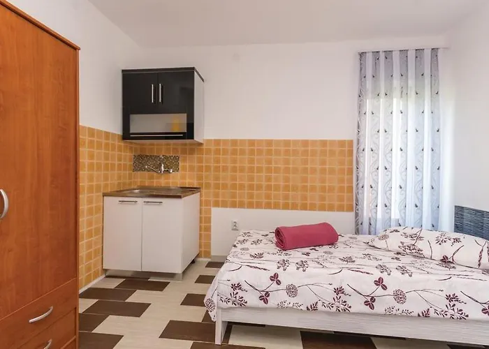 Diana * Pakoštane